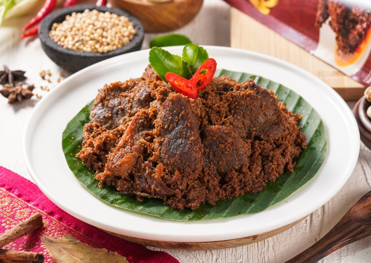 Rendang Sapi Hidangan Khas Minangkabau Yang Mendunia