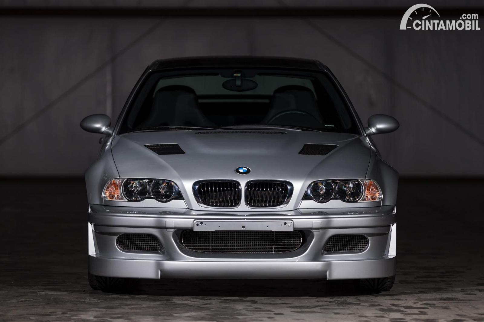 BMW M3 Populer Awal 2000-An Untuk Kebutuhan Kompetisi Balap