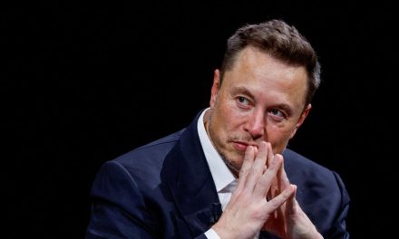 Elon Musk Jadi Orang Terkaya Dunia, Capai Rp 13,2 Kuadriliun