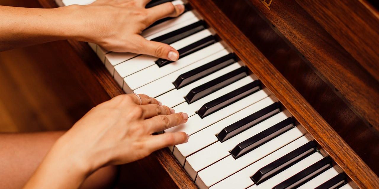 Hobi Bermain Piano Banyak Manfaat Dan Berkembang Jadi Karir