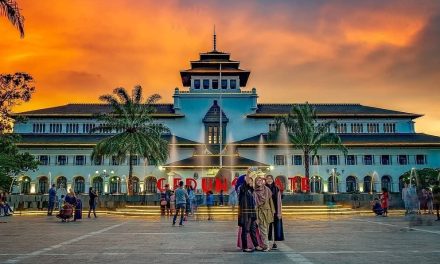 Kota Bandung Di Kenal Kota Kreatif Karena Banyakknya Seniman