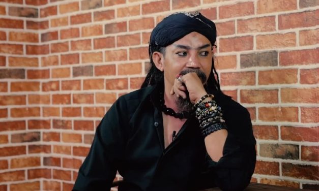 Master Limbad Pesulap Dan Ilusionis Dengan Tampilan Misterius