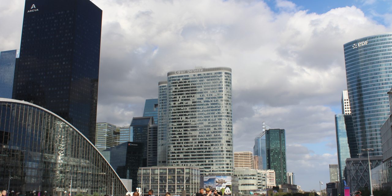 Kawasan La Défense Terkenal Arsitektur Futuristik Dan Modern