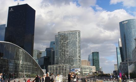 Kawasan La Défense Terkenal Arsitektur Futuristik Dan Modern