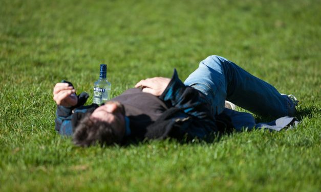 Dampak Konsumsi Alkohol Terhadap Kesehatan Mental